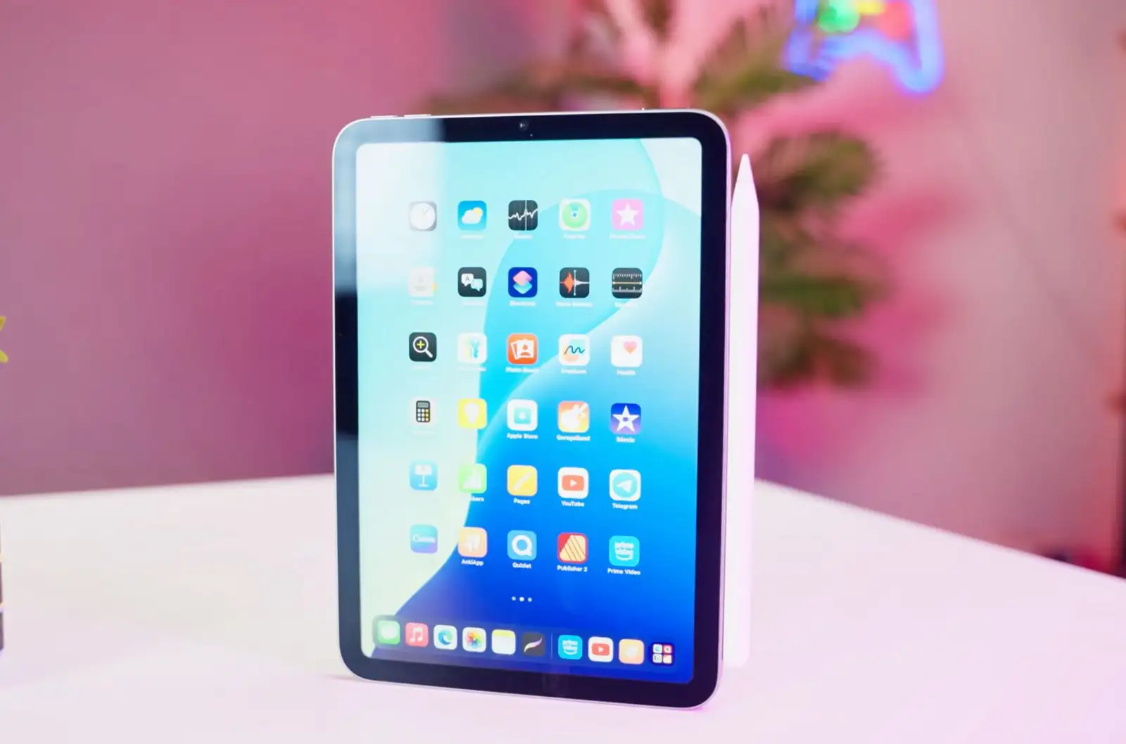 iPad mini 8.3 inch standing in table