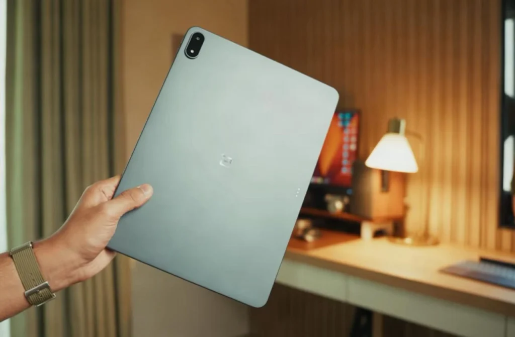 OnePlus Pad 3 Review (After Long Term Test) OnePlus Pad 3 tablet rear view showing its camera and back panel